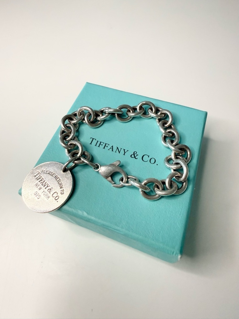 Tiffany & Co. Silver Return to Tiffany Round Tag Chunky Chain Bracelet - Picture 5 of 6
